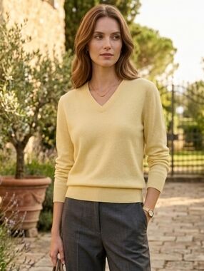 Oliver Perry Women's Quiet Luxury Old Money Yellow Cashmere VNeck Sweater Size L